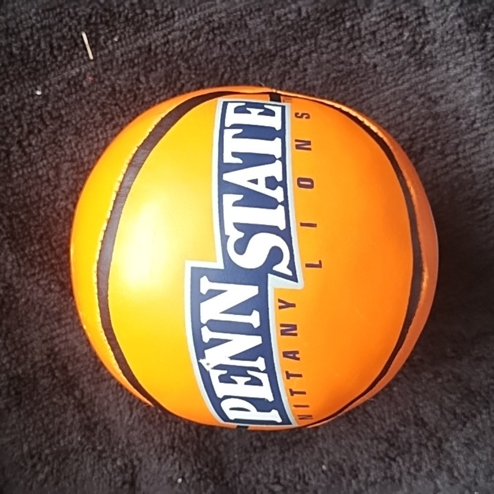 🏀 Penn State tiny basketball Penn 🚉